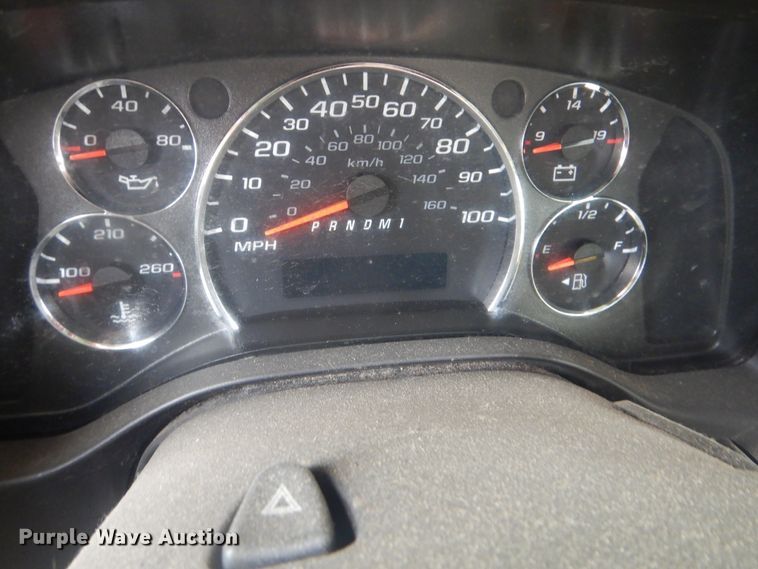 image for item GY9805 2010 Chevrolet Express shuttle bus