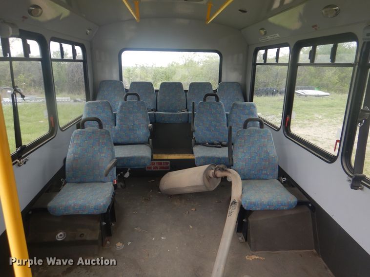 image for item GY9805 2010 Chevrolet Express shuttle bus