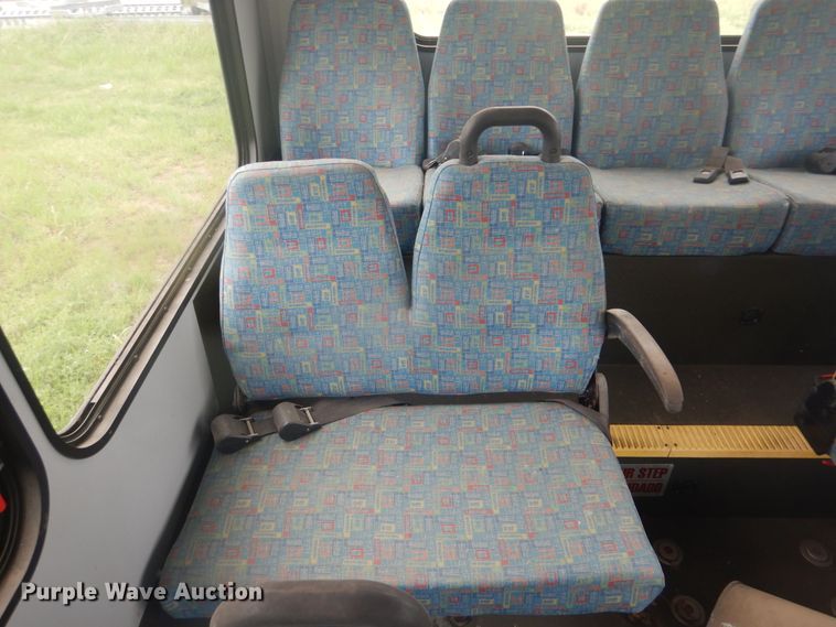 image for item GY9805 2010 Chevrolet Express shuttle bus