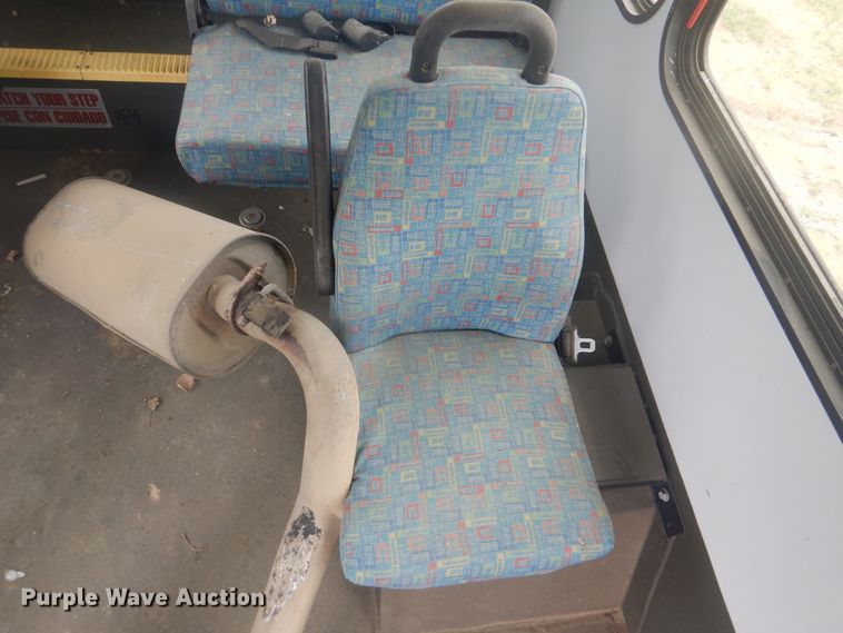 image for item GY9805 2010 Chevrolet Express shuttle bus