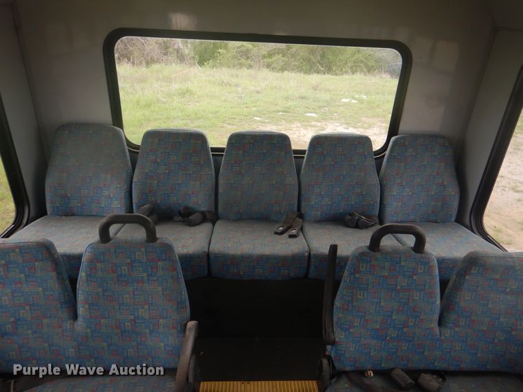 image for item GY9805 2010 Chevrolet Express shuttle bus