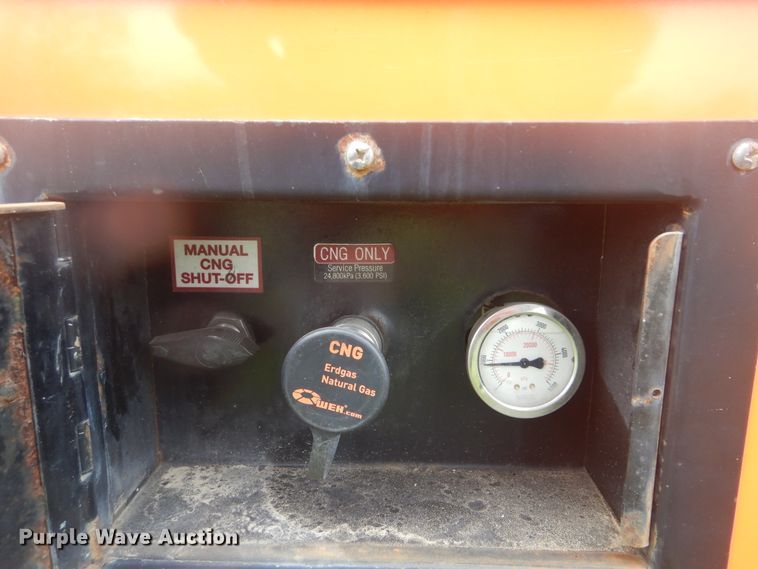 image for item GY9805 2010 Chevrolet Express shuttle bus