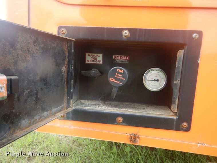 image for item GY9805 2010 Chevrolet Express shuttle bus