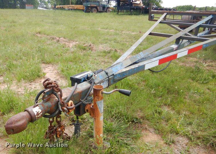 image for item GY9844 2011 Wells Cargo pipe trailer