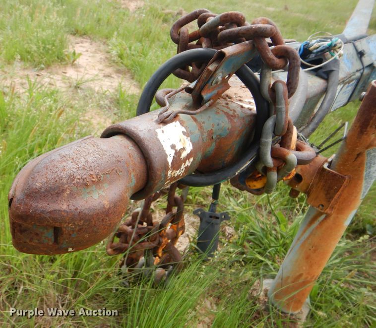 image for item GY9844 2011 Wells Cargo pipe trailer