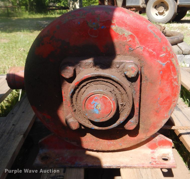 image for item GY9861 Braden winch