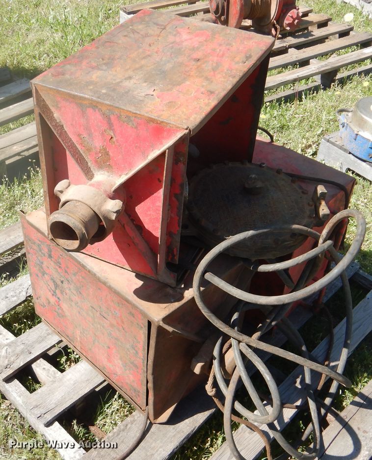 image for item GY9864 (3) Martin Decker oilfield pulling unit weight indicators
