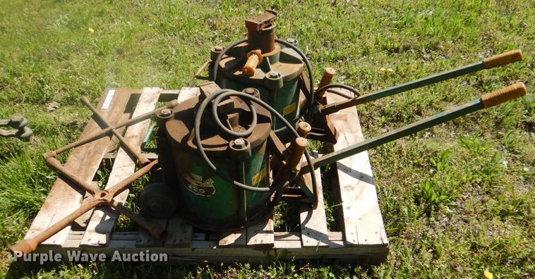 image for item GY9869 (2) Emerson 220 air lift jacks