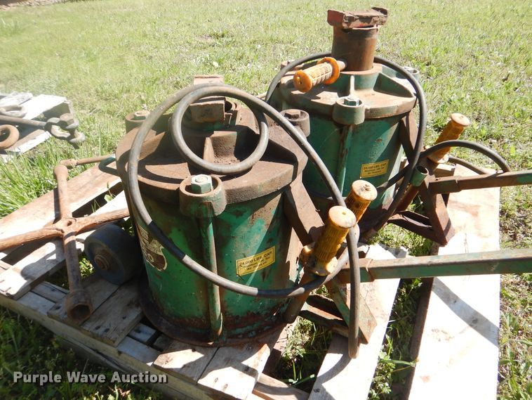 image for item GY9869 (2) Emerson 220 air lift jacks