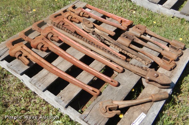 image for item GY9870 Oilfield pipe wrenches