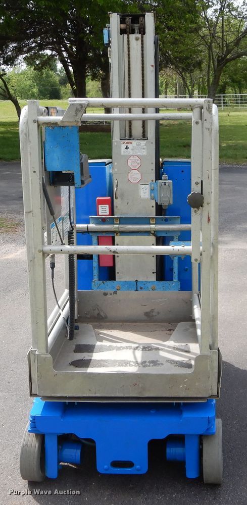 image for item HA9011 Genie GR20  vertical lift