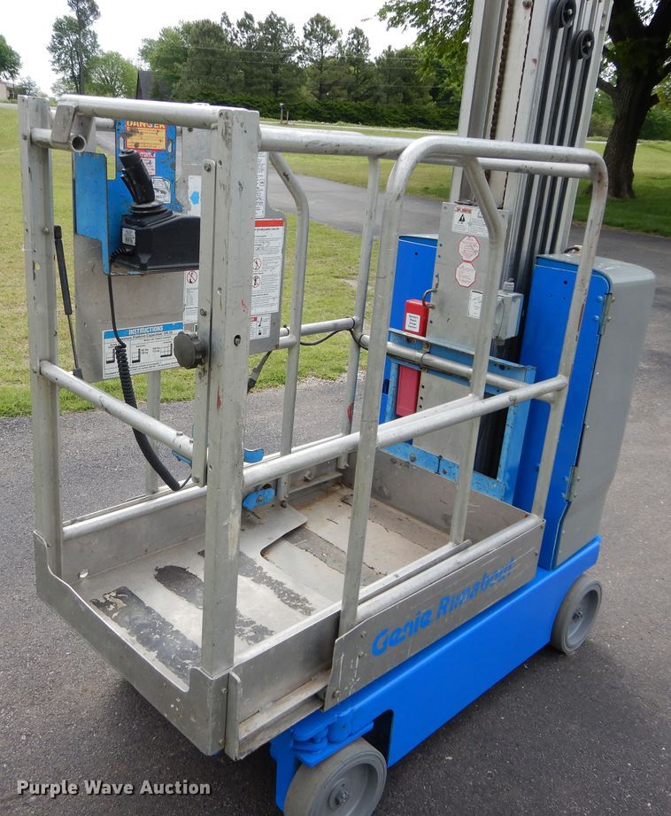 image for item HA9011 Genie GR20  vertical lift