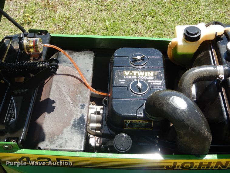 image for item HA9013 John Deere 425 lawn mower