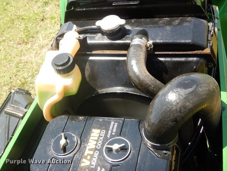 image for item HA9013 John Deere 425 lawn mower