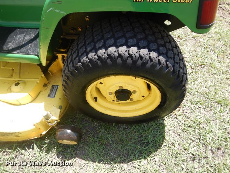image for item HA9013 John Deere 425 lawn mower