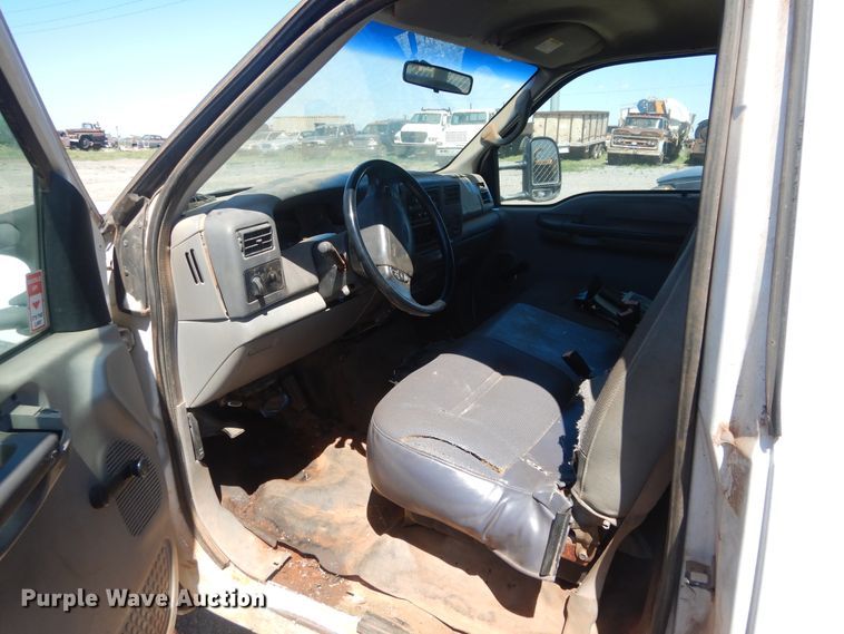 image for item HA9055 2001 Ford F350 Super Duty  flatbed pickup truck