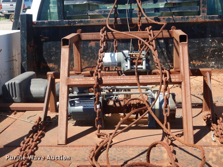 image for item HA9055 2001 Ford F350 Super Duty  flatbed pickup truck