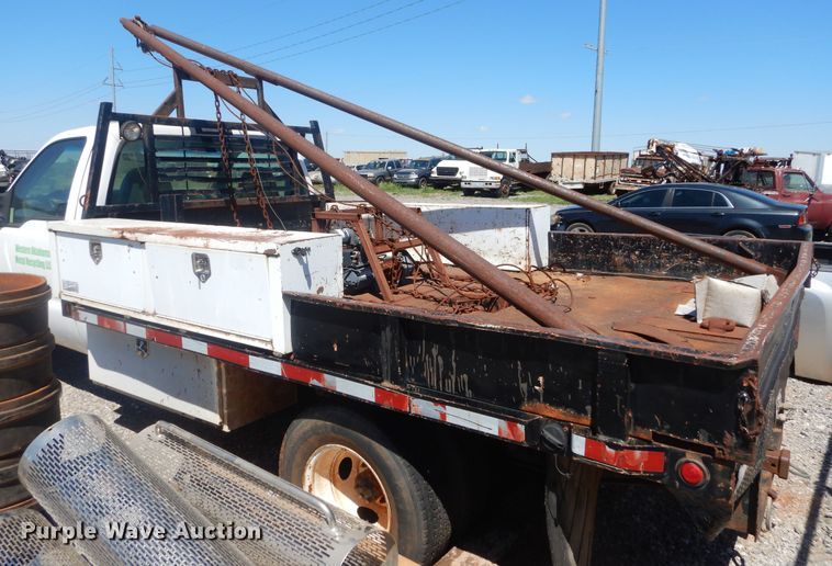 image for item HA9055 2001 Ford F350 Super Duty  flatbed pickup truck