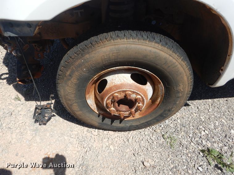 image for item HA9055 2001 Ford F350 Super Duty  flatbed pickup truck