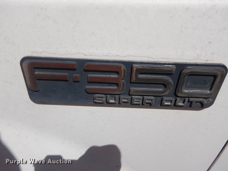 image for item HA9055 2001 Ford F350 Super Duty  flatbed pickup truck