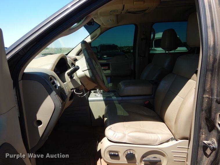 image for item HA9058 2005 Ford F150  SuperCrew pickup truck