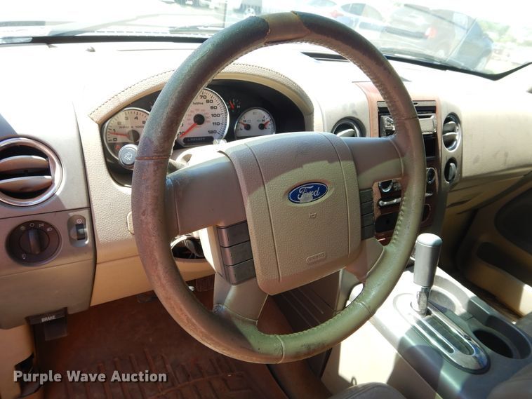 image for item HA9058 2005 Ford F150  SuperCrew pickup truck