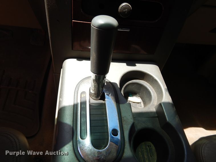 image for item HA9058 2005 Ford F150  SuperCrew pickup truck