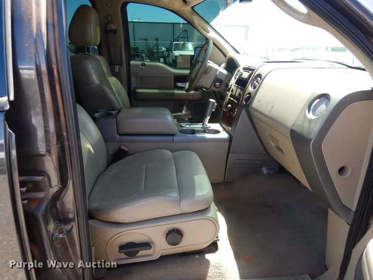 image for item HA9058 2005 Ford F150  SuperCrew pickup truck