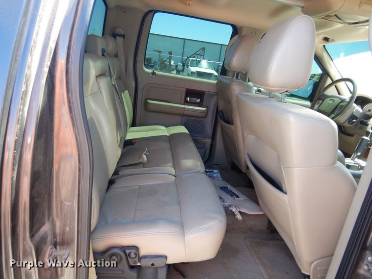 image for item HA9058 2005 Ford F150  SuperCrew pickup truck