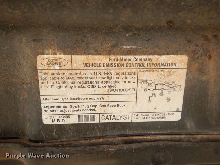 image for item HA9058 2005 Ford F150  SuperCrew pickup truck