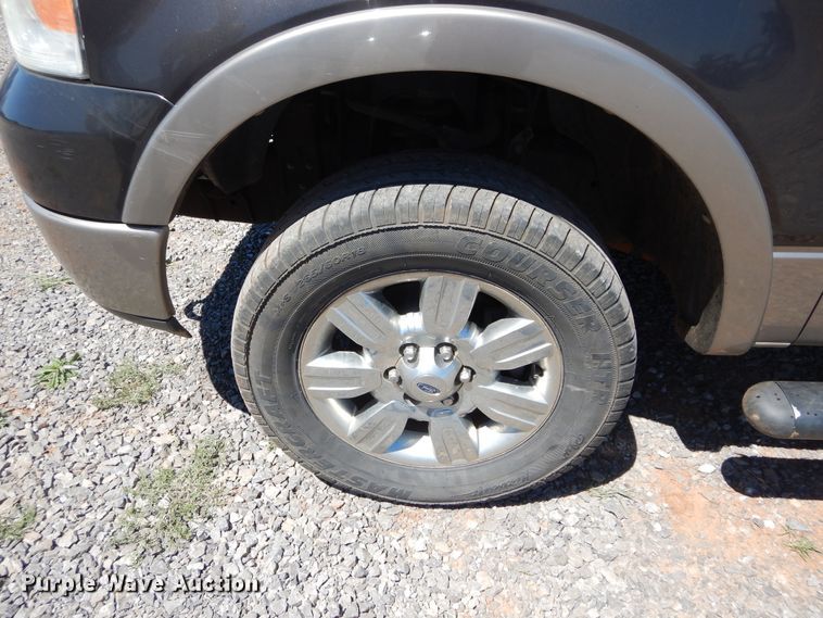 image for item HA9058 2005 Ford F150  SuperCrew pickup truck