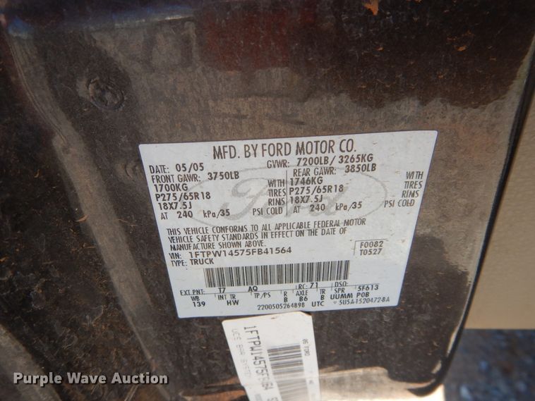 image for item HA9058 2005 Ford F150  SuperCrew pickup truck