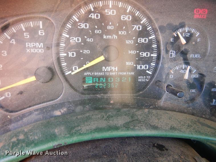 image for item HA9062 2000 Chevrolet Silverado 1500  Ext. Cab pickup truck