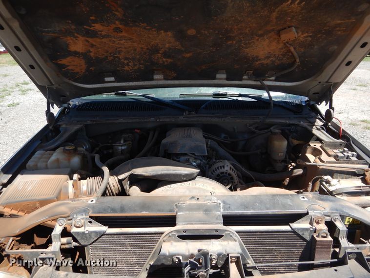 image for item HA9062 2000 Chevrolet Silverado 1500  Ext. Cab pickup truck