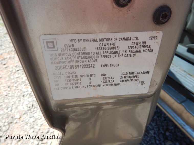 image for item HA9062 2000 Chevrolet Silverado 1500  Ext. Cab pickup truck