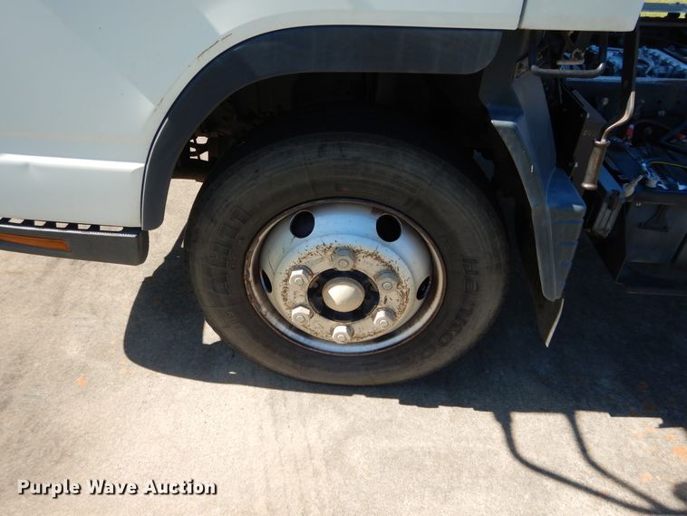 image for item HA9066 2012 Mitsubishi Fuso FE truck cab and chassis