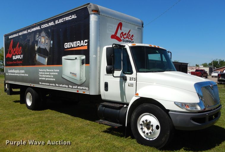 image for item HA9067 2003 International 4300 box truck