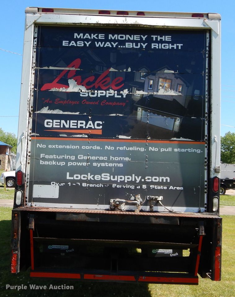 image for item HA9067 2003 International 4300 box truck