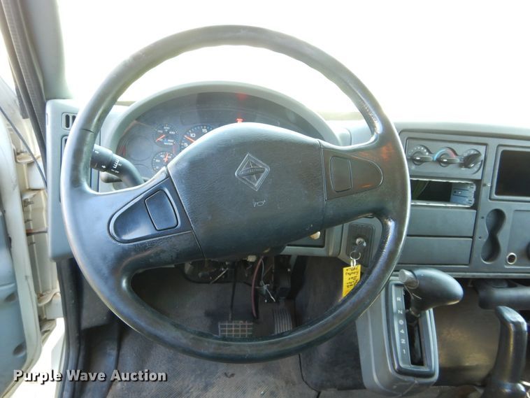 image for item HA9067 2003 International 4300 box truck