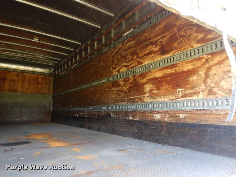 image for item HA9067 2003 International 4300 box truck