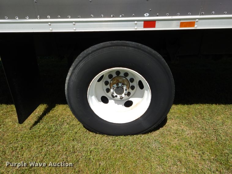 image for item HA9067 2003 International 4300 box truck