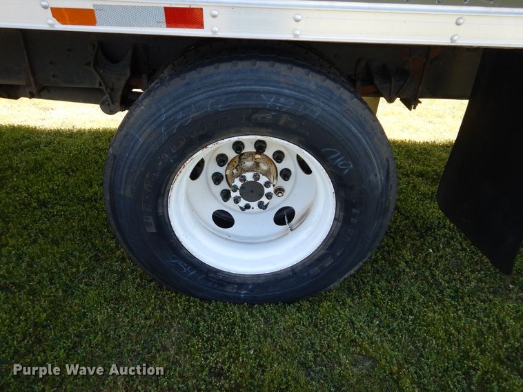 image for item HA9067 2003 International 4300 box truck