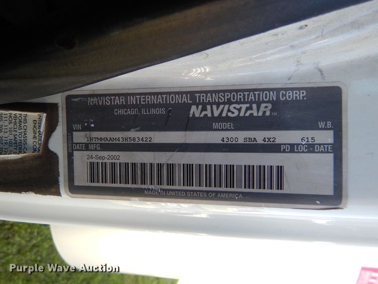 image for item HA9067 2003 International 4300 box truck