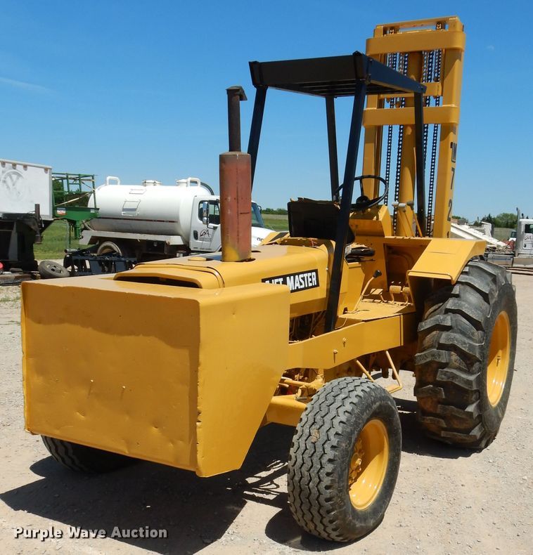 image for item HA9070 Liftmaster 721 forklift