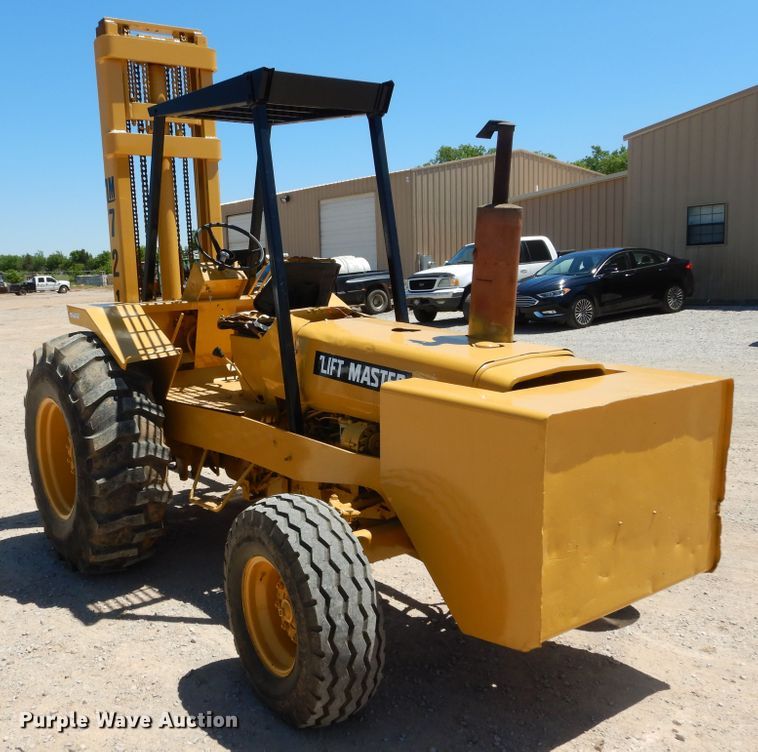 image for item HA9070 Liftmaster 721 forklift