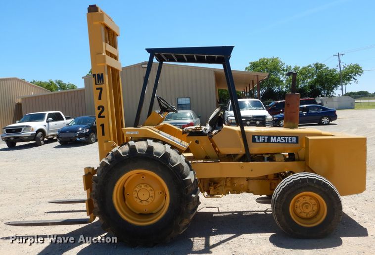 image for item HA9070 Liftmaster 721 forklift