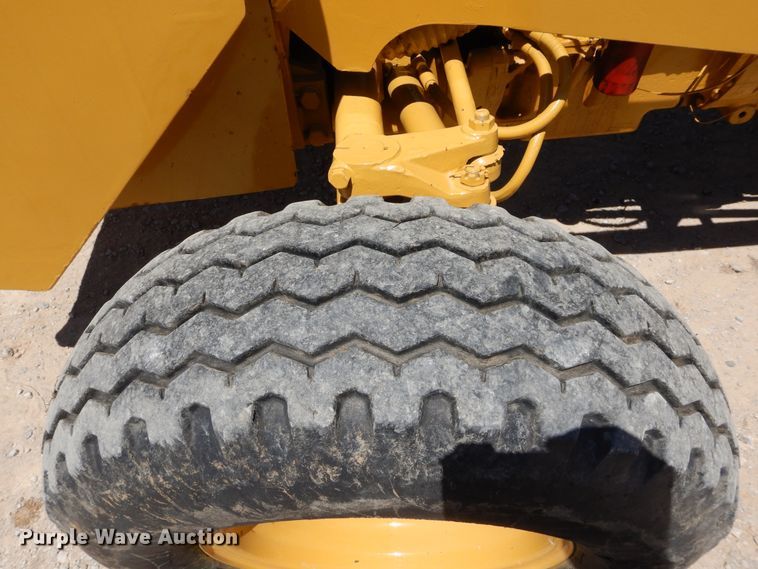 image for item HA9070 Liftmaster 721 forklift