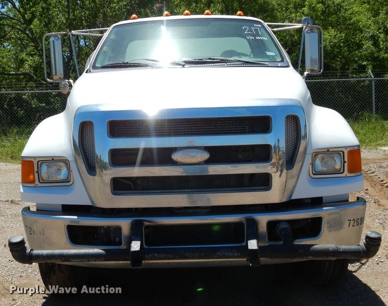 image for item HA9073 2008 Ford F650 Super Duty water truck