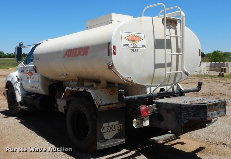 image for item HA9073 2008 Ford F650 Super Duty water truck