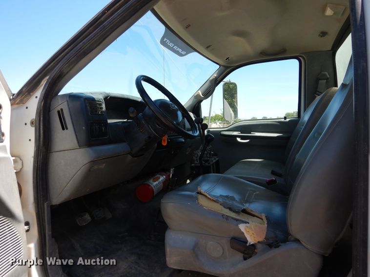 image for item HA9073 2008 Ford F650 Super Duty water truck